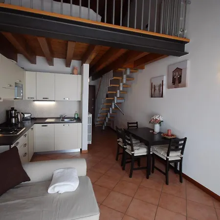 Cristina - Theater Apartment *